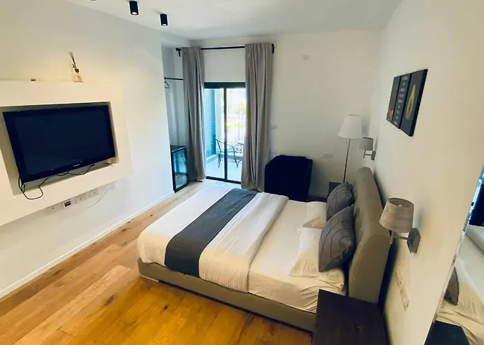 The Yermiyahu And Beach Luxury Suite